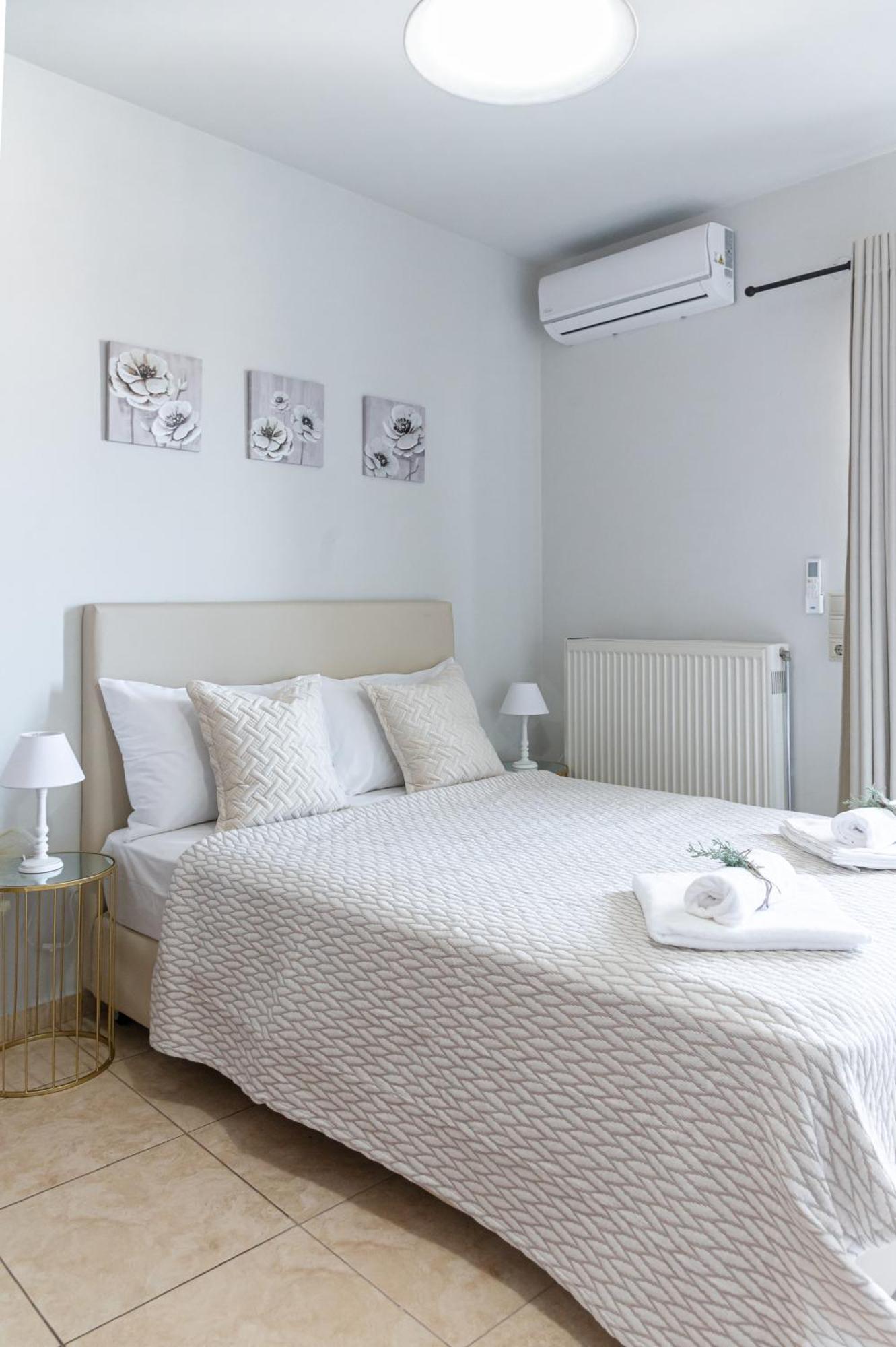 Alexandros Seaview Apartment *